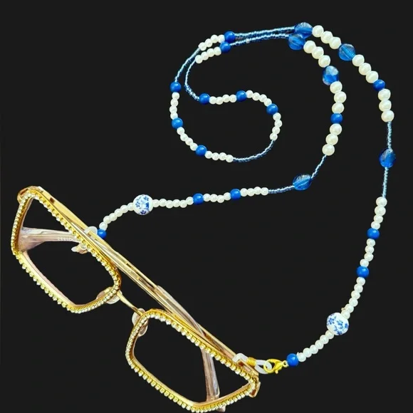 BLUE BEADED EYEGLASS CHAIN EYEGLASS HOLDER LANYARD - Picture 3 of 3